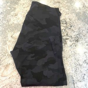 Lululemon Instill Leggings, size 8 Camo